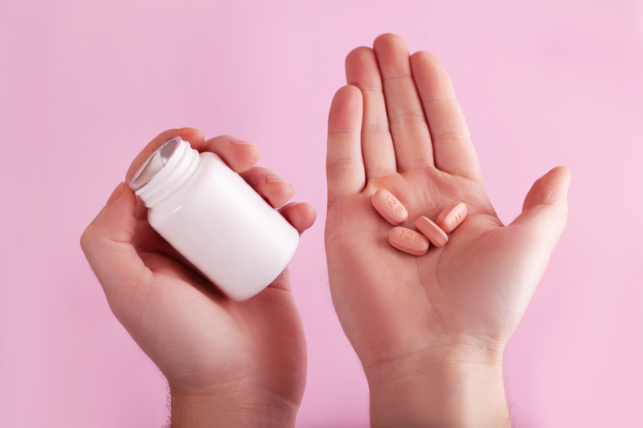 Estudo aponta que medicamento usado contra o câncer pode atuar contra o HIV