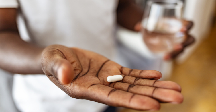 Fiocruz faz alerta sobre riscos à saúde causados pela automedicação