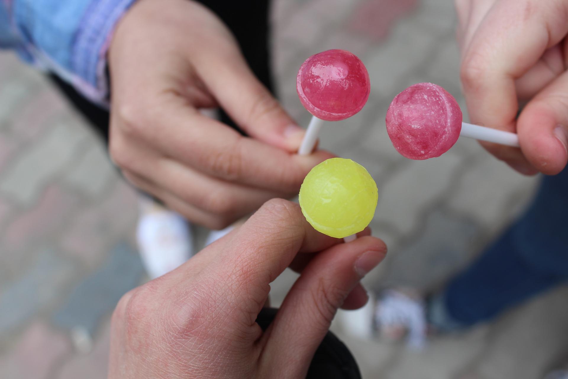 Falso médico implantava palito de pirulito no lugar de contraceptivo