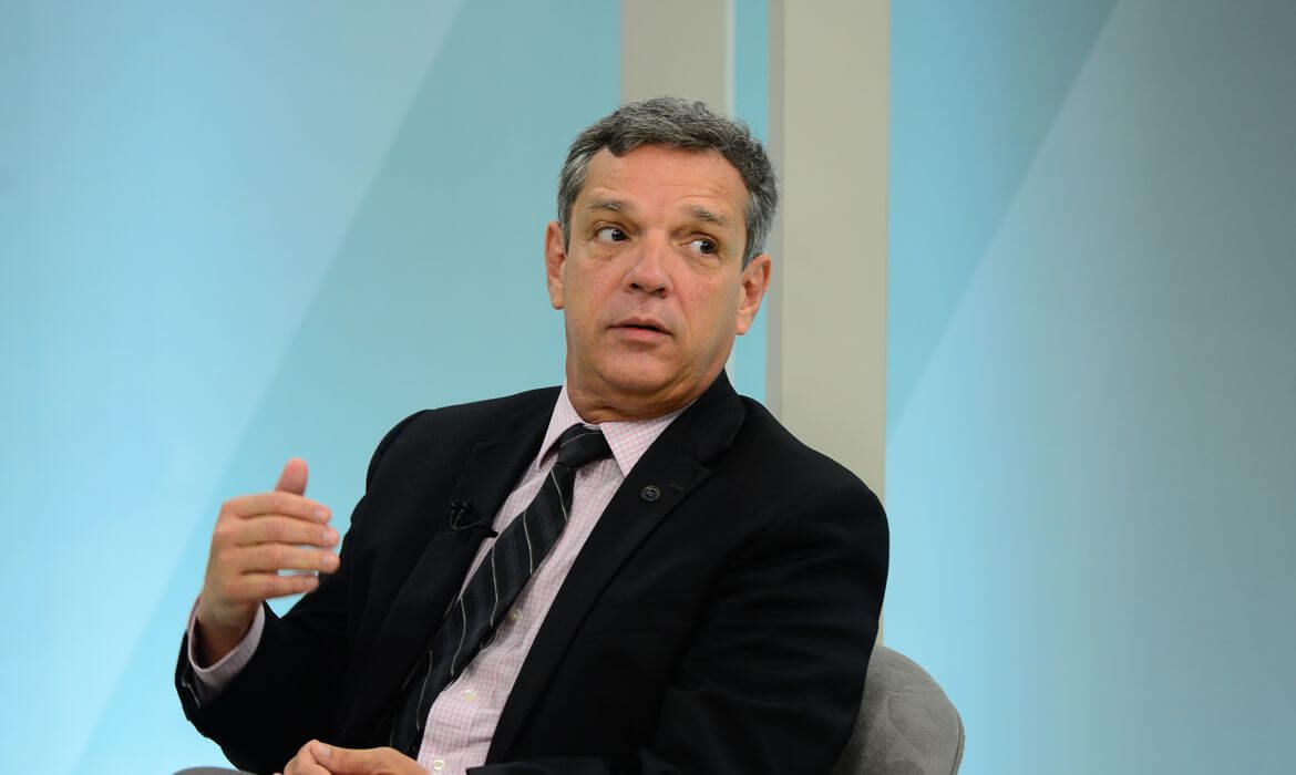 Presidente da Petrobras é diagnosticado com câncer