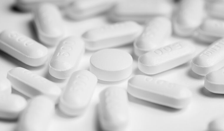 Uso de paracetamol na gravidez pode causar problemas nos bebês, aponta estudo