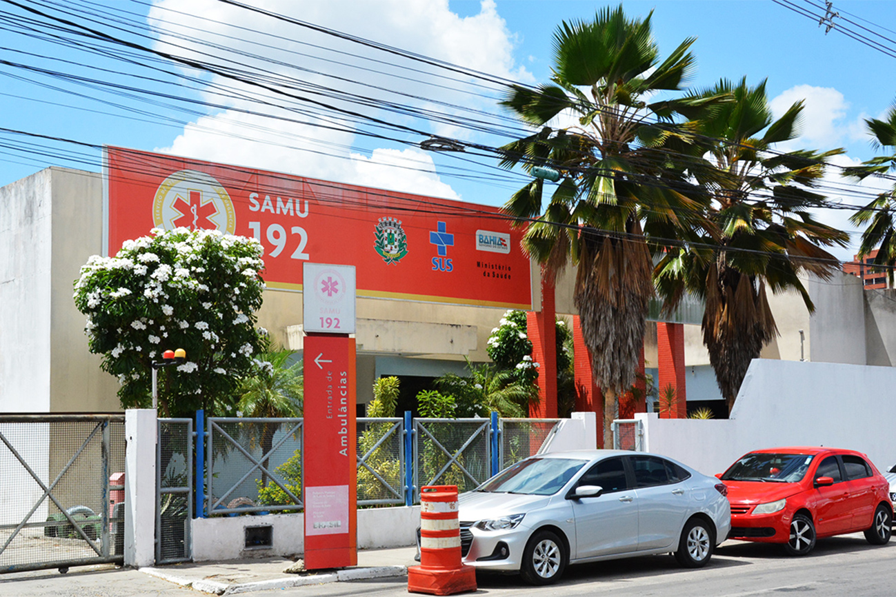 Grupo tenta invadir base do Samu na Boca do Rio exigindo atendimento médico