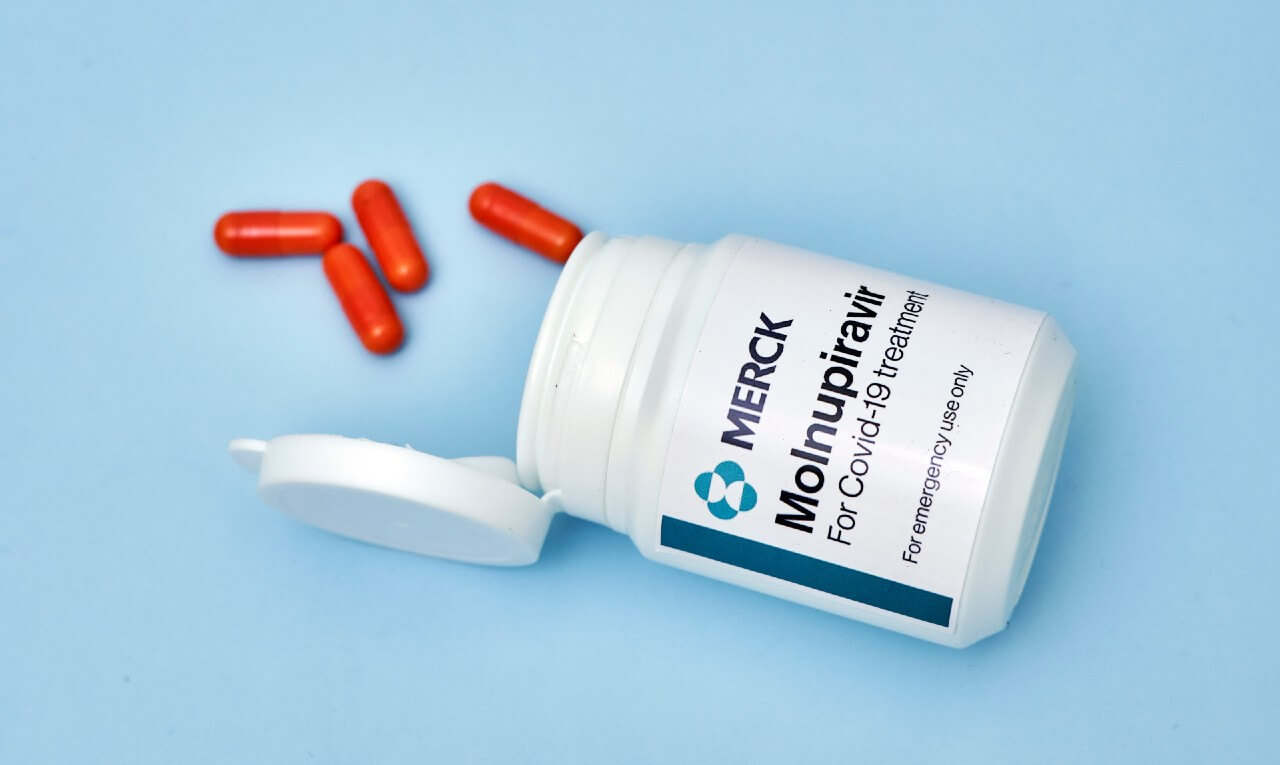 Anvisa aprova venda do molnupiravir contra covid em farmácias