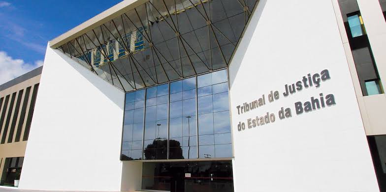 Grupo de médicos do TJ-BA é denunciado por descumprir exclusividade