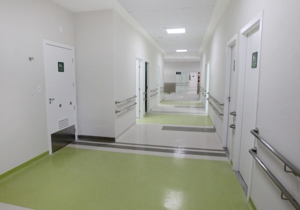 Hospital Ortopédico da Bahia abre vagas para médicos e enfermeiros