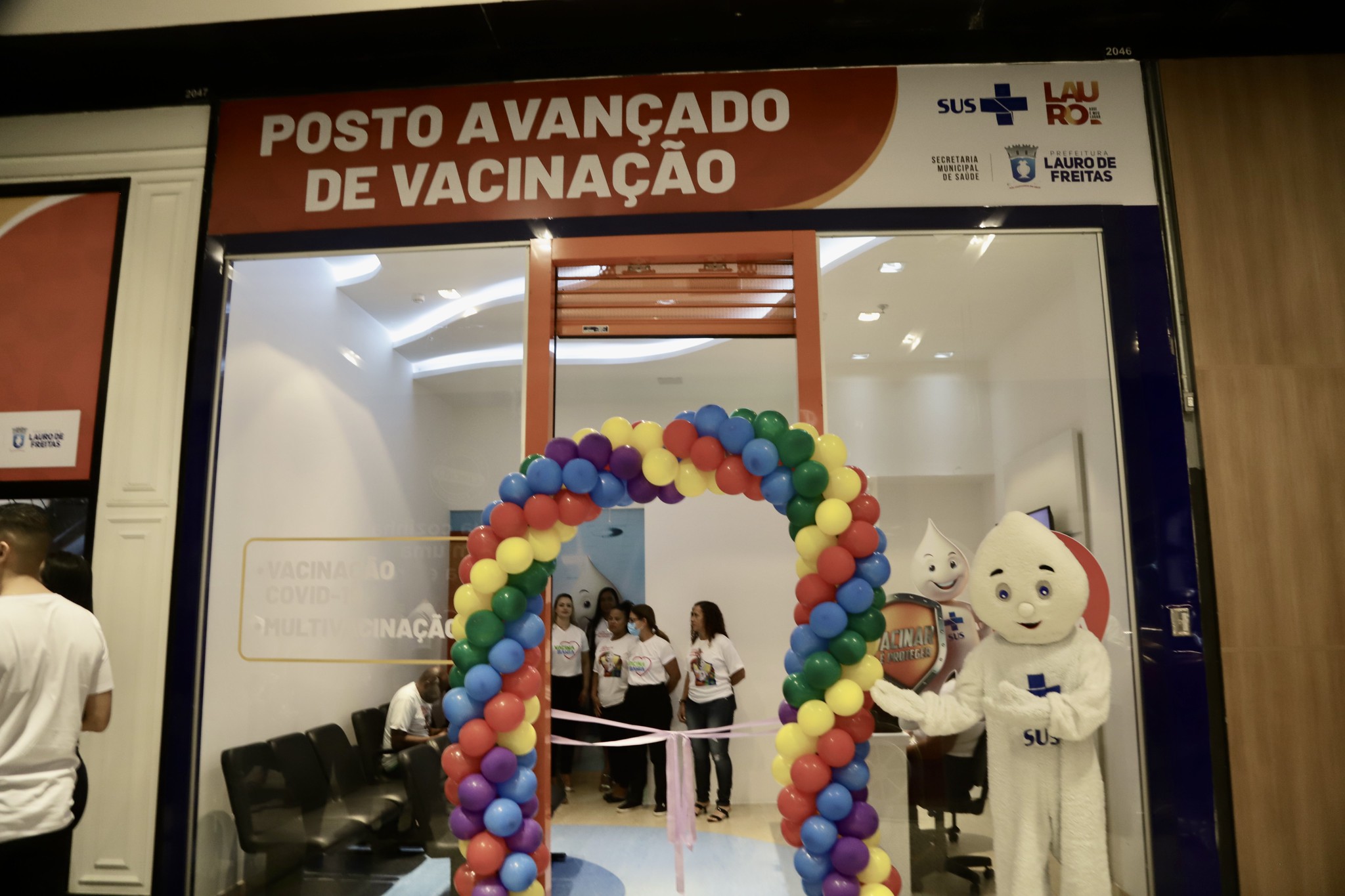 Lauro de Freitas inaugura 1º posto avançado de vacinação da  Bahia