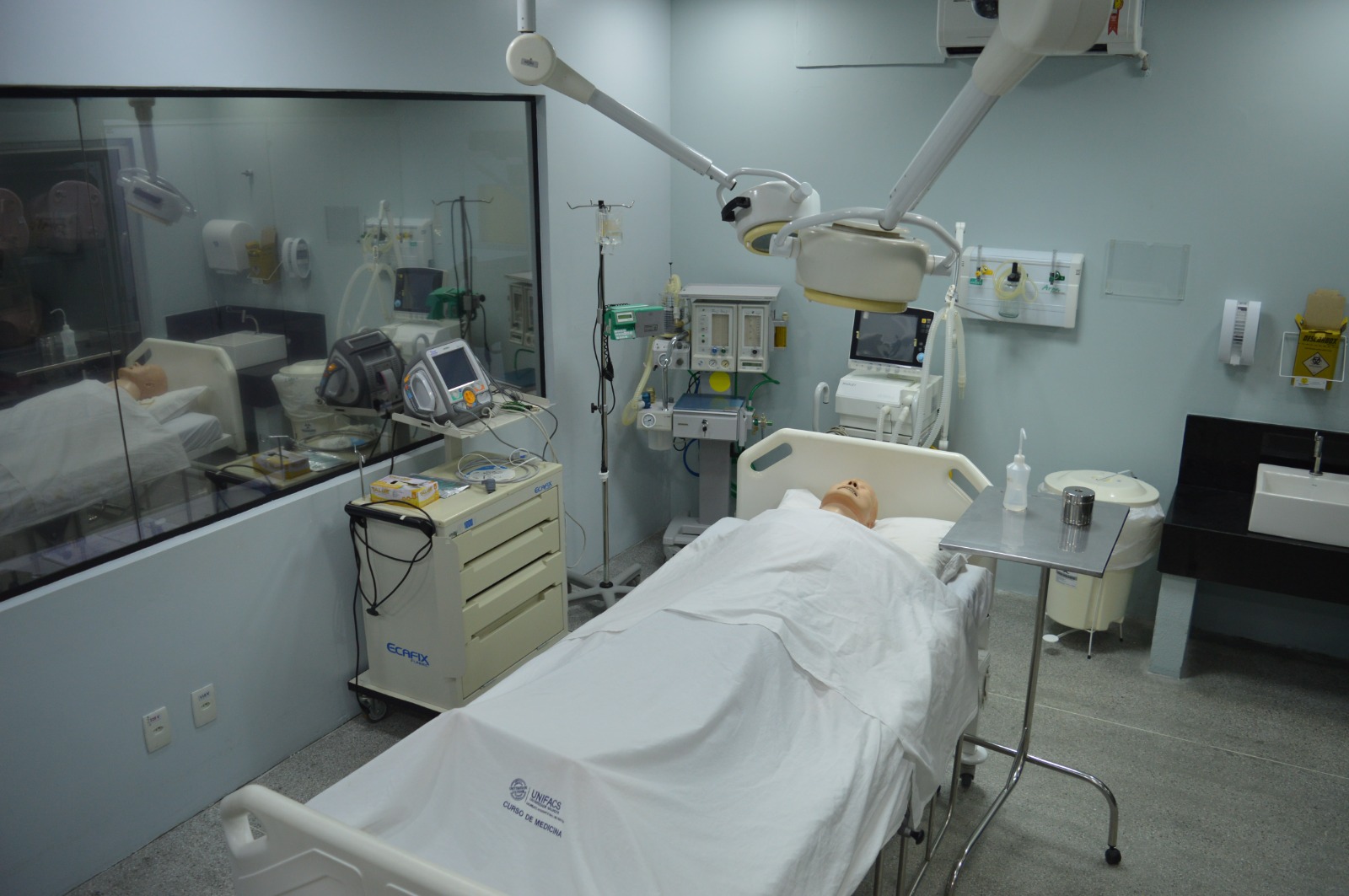 Cursos de medicina com baixo desempenho terão vestibular suspenso e diminuição de vagas