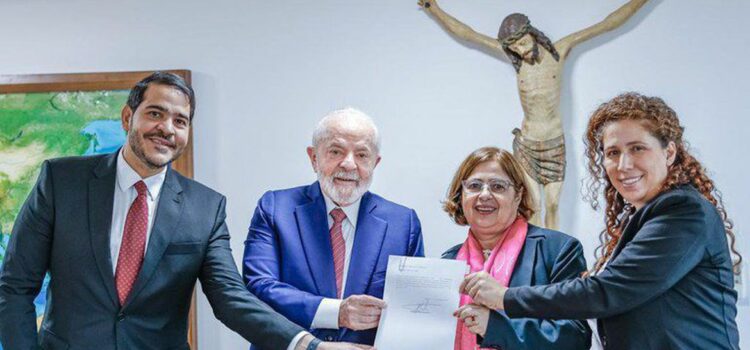 Lula aprova parecer que prevê demissão de servidor por assédio sexual