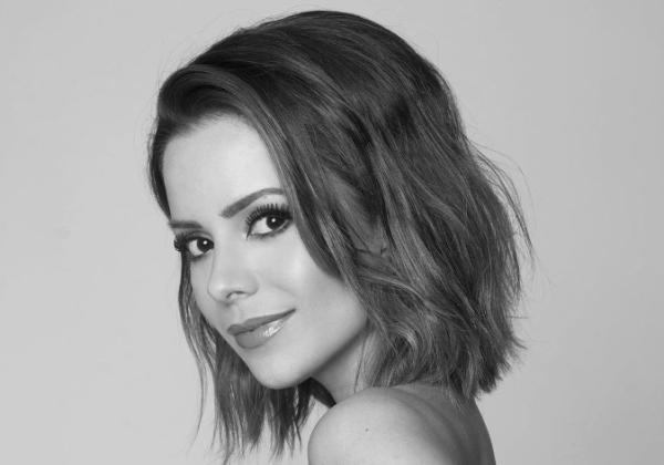 Sandy diz que não sente bonita sem maquiagem: ‘Não me sinto à vontade’