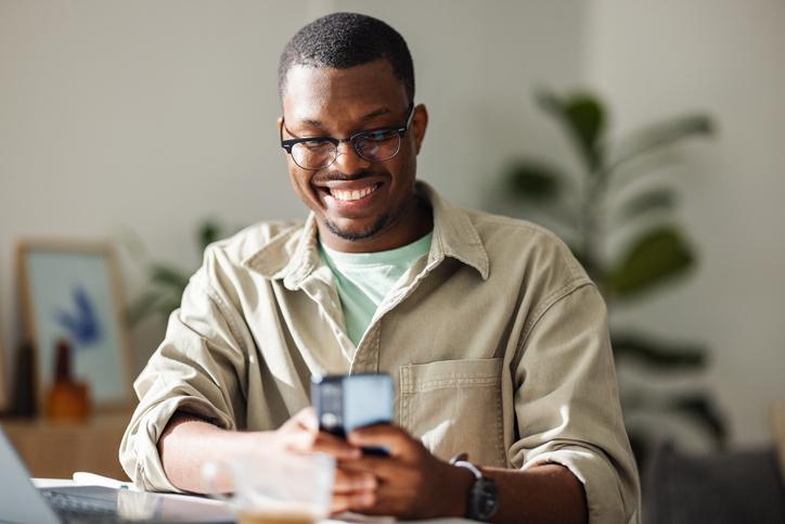 Saúde lança assistente virtual no WhatsApp com informações oficiais sobre a vacinação