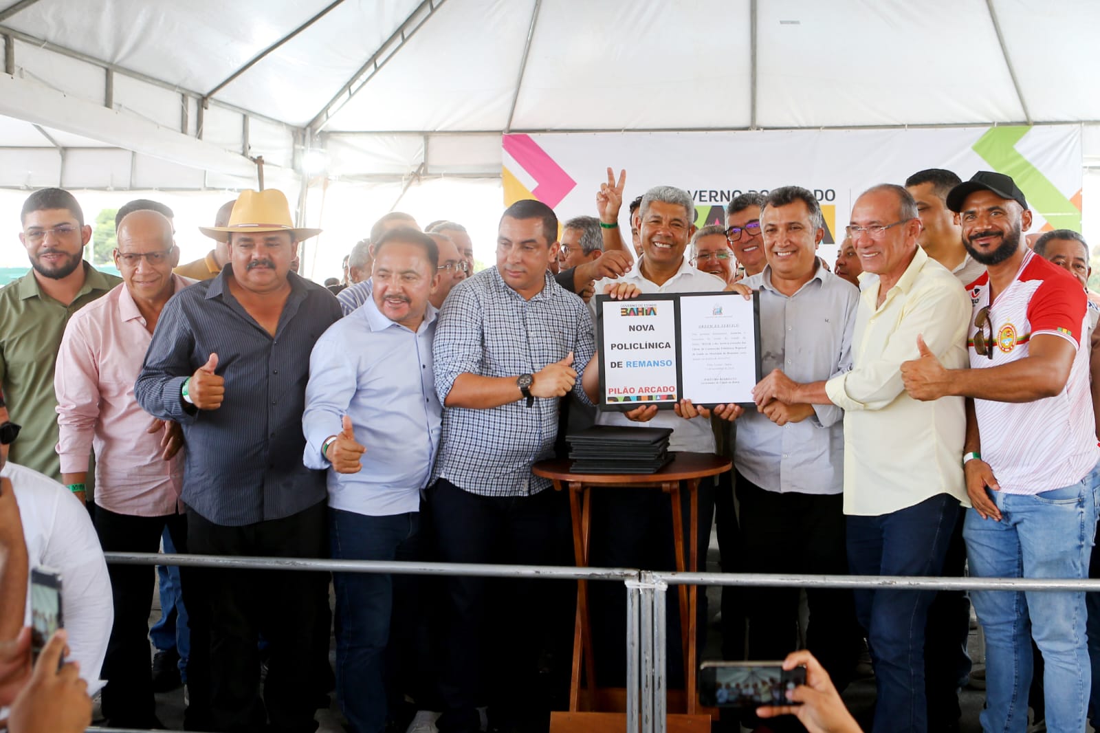Governador assina autorização para construção de Policlínica em Remanso