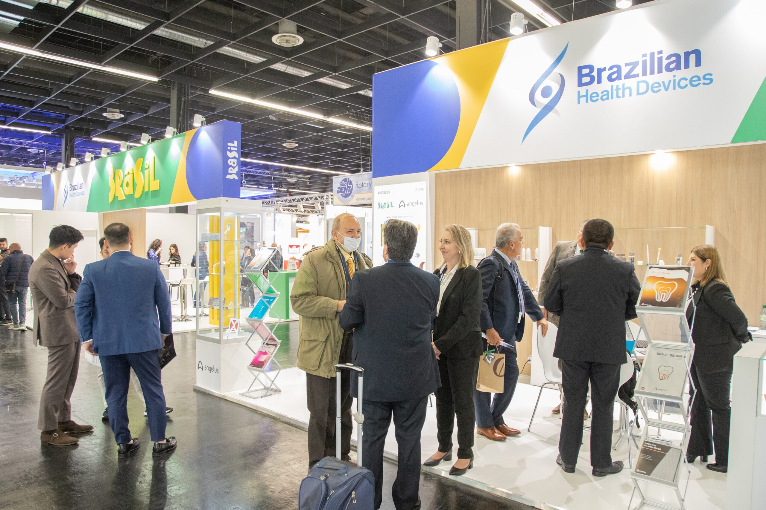 Brasil marca presença na IDS 2025 com 13 empresas do setor odontológico