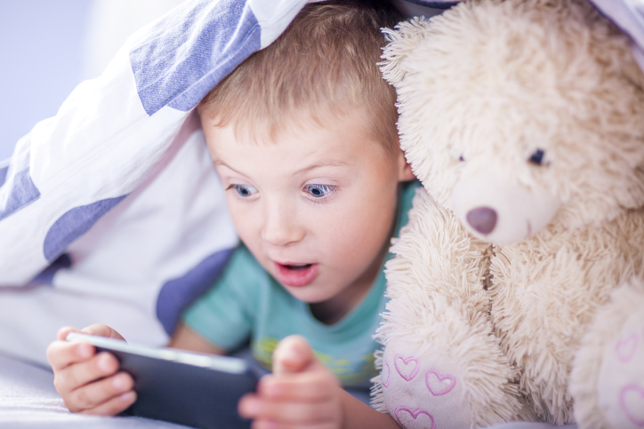 Governo Federal lança guia para uso saudável de telas por crianças e adolescentes