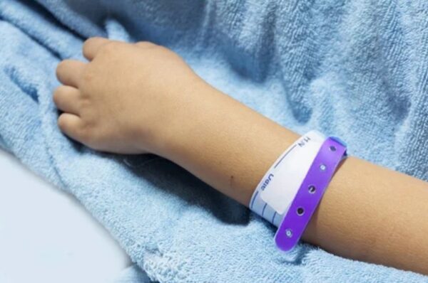 Aprovado uso de pulseira lilás para autistas