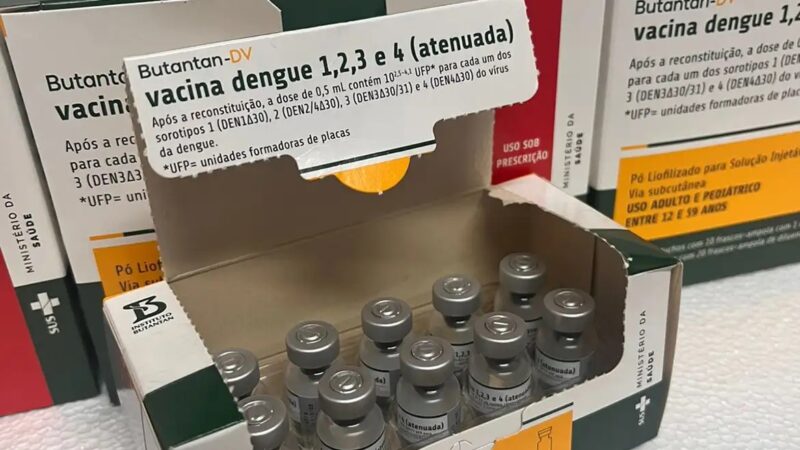Bahia inicia distribuição de vacina 100% brasileira contra a dengue